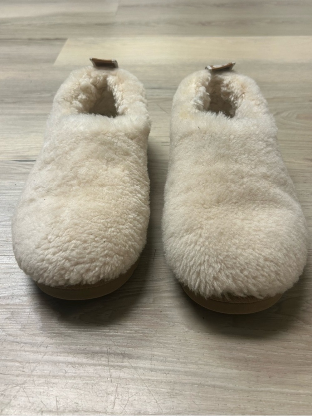 Ugg Classic Cozy Bootie Women Slipper Shoes Sz 8 Cream Platform Sheepskin Lounge - Picture 4 of 12